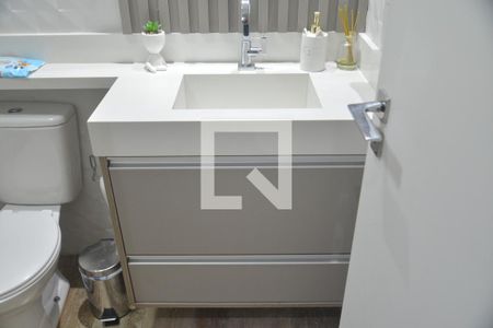Banheiro Social de apartamento à venda com 2 quartos, 75m² em Vila Apiai, Santo André