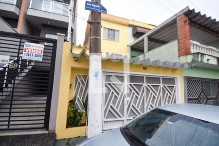 Fachada de casa à venda com 2 quartos, 104m² em Vila Santa Isabel, São Paulo