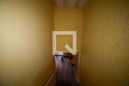 Escada de casa à venda com 2 quartos, 104m² em Vila Santa Isabel, São Paulo