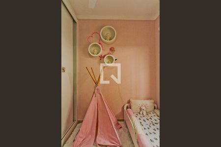 Quarto 2 de casa à venda com 3 quartos, 157m² em Parque Sao Domingos, São Paulo