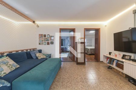 Sala de casa à venda com 3 quartos, 190m² em Vila Gumercindo, São Paulo