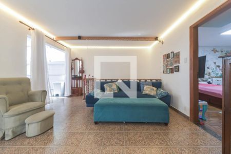 Sala de casa à venda com 3 quartos, 190m² em Vila Gumercindo, São Paulo