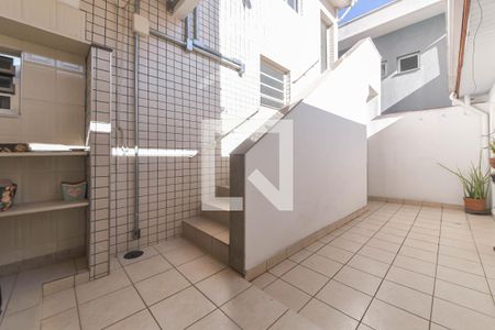 Quintal de casa à venda com 3 quartos, 190m² em Vila Gumercindo, São Paulo