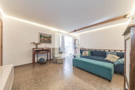 Sala de casa à venda com 3 quartos, 190m² em Vila Gumercindo, São Paulo