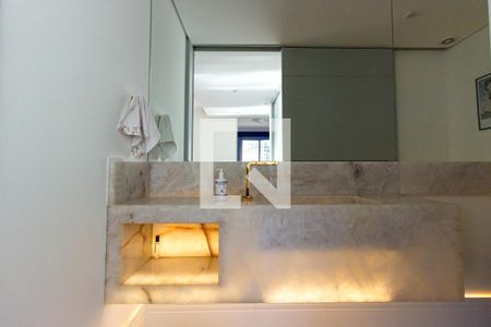 Lavabo de apartamento à venda com 4 quartos, 220m² em Campo Belo, São Paulo