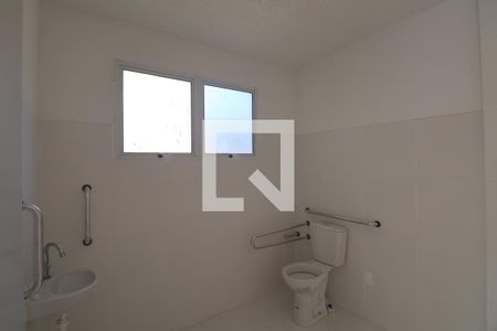 Banheiro de apartamento à venda com 1 quarto, 42m² em Mato Grande, Canoas