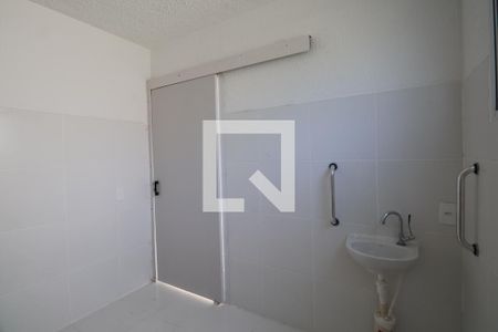 Banheiro de apartamento à venda com 1 quarto, 42m² em Mato Grande, Canoas