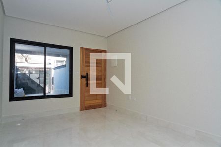 Sala de casa à venda com 3 quartos, 145m² em Parque Maria Domitila, São Paulo