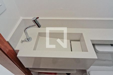Lavabo de casa à venda com 3 quartos, 145m² em Parque Maria Domitila, São Paulo