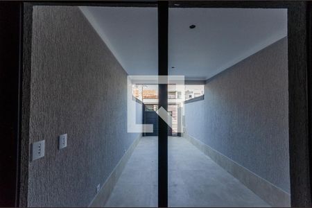 Sala de casa à venda com 3 quartos, 145m² em Parque Maria Domitila, São Paulo