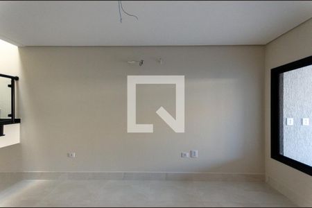 Sala de casa à venda com 3 quartos, 145m² em Parque Maria Domitila, São Paulo