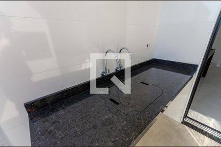Área de Serviço de casa à venda com 3 quartos, 145m² em Parque Maria Domitila, São Paulo