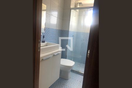Banheiro de apartamento para alugar com 2 quartos, 45m² em Jardim Isis, Cotia