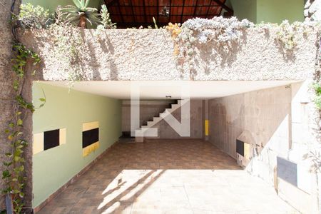 Garagem de casa à venda com 5 quartos, 360m² em Santa Rosa, Belo Horizonte