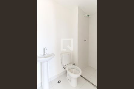 Banheiro de apartamento para alugar com 2 quartos, 33m² em Fazenda Aricanduva, São Paulo