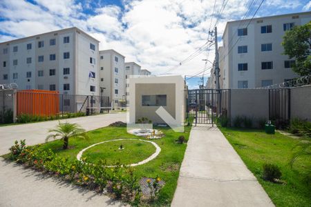 Fachada do condomínio de apartamento para alugar com 2 quartos, 45m² em Guaratiba, Rio de Janeiro