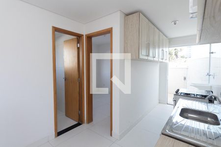 Cozinha e Área de Serviço de apartamento para alugar com 1 quarto, 40m² em Vila Isolina Mazzei, São Paulo