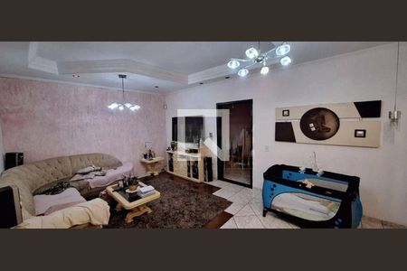 Casa à venda com 3 quartos, 400m² em Vila Carrão, São Paulo