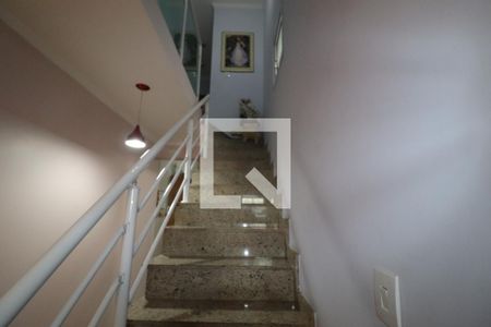 Escada de casa à venda com 3 quartos, 90m² em Parque Oratório, Santo André
