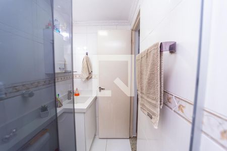 Banheiro de apartamento à venda com 2 quartos, 50m² em Vila Paulistania, São Paulo