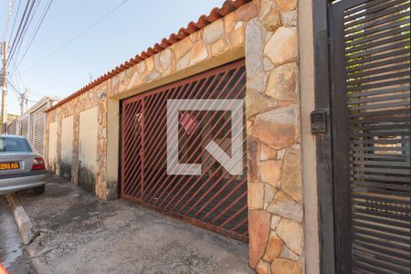 Fachada de casa à venda com 2 quartos, 250m² em Jardim Garcia, Campinas