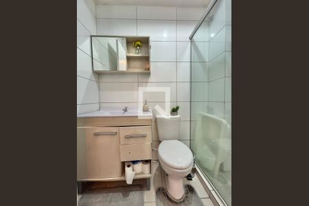 Banheiro de apartamento à venda com 2 quartos, 47m² em Santo Afonso, Novo Hamburgo