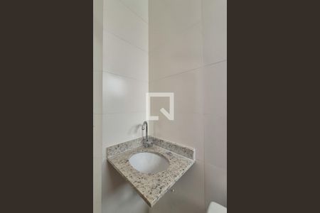 Banheiro Social de apartamento à venda com 2 quartos, 40m² em Vila Pires, Santo André