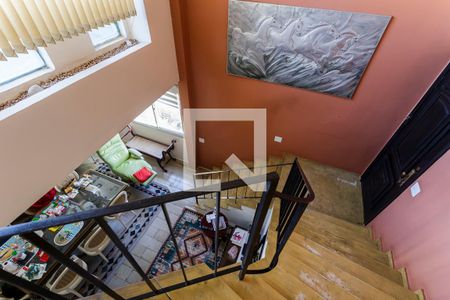 Escada de apartamento para alugar com 3 quartos, 175m² em Indianópolis, São Paulo