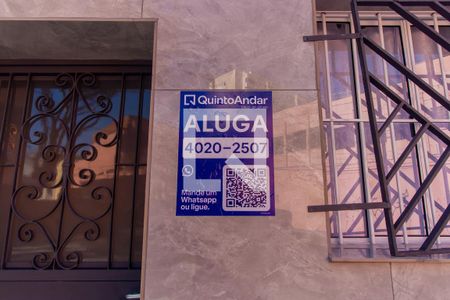 Placa Instalada de casa para alugar com 2 quartos, 40m² em Vila Prudente, São Paulo