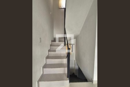 Escada de casa de condomínio à venda com 3 quartos, 146m² em Recreio dos Bandeirantes, Rio de Janeiro