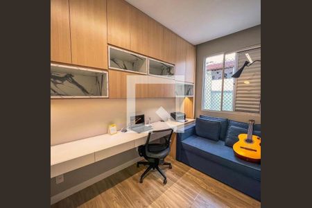Quarto de apartamento à venda com 3 quartos, 119m² em Castelo, Belo Horizonte
