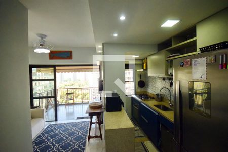 Cozinha de apartamento para alugar com 3 quartos, 84m² em Barra da Tijuca, Rio de Janeiro