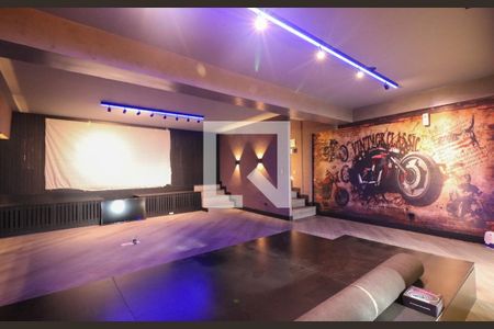 Cinema de casa à venda com 3 quartos, 382m² em Olímpico, São Caetano do Sul