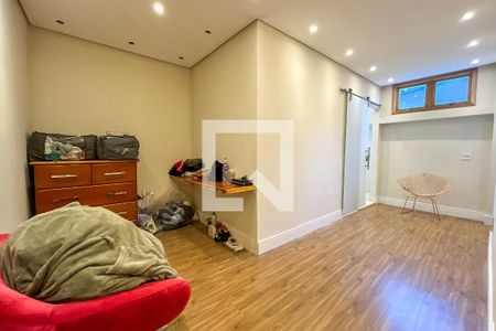 Closet de casa à venda com 5 quartos, 270m² em Vila Arcadia, São Paulo