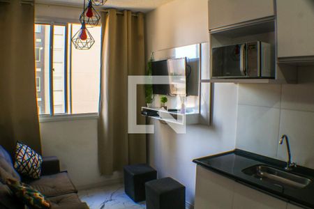 Sala de kitnet/studio para alugar com 1 quarto, 24m² em Belenzinho, São Paulo