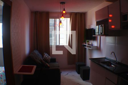 Sala de kitnet/studio para alugar com 1 quarto, 24m² em Belenzinho, São Paulo