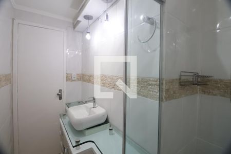 Banheiro de apartamento à venda com 2 quartos, 55m² em Centro, Canoas