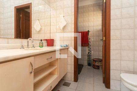 Banheiro terraço de apartamento à venda com 3 quartos, 330m² em Jardim Lindóia, Porto Alegre