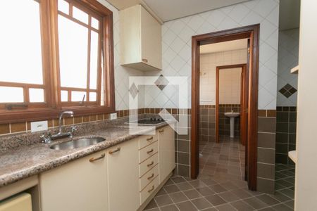 Cozinha de apartamento à venda com 3 quartos, 330m² em Jardim Lindóia, Porto Alegre