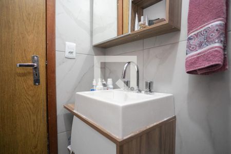 Banheiro de apartamento à venda com 1 quarto, 45m² em Petrópolis, Porto Alegre