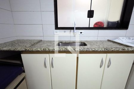 Cozinha 1 de casa à venda com 4 quartos, 166m² em Condomínio Maracanã, Santo André
