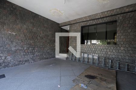 Garagem de casa à venda com 4 quartos, 166m² em Condomínio Maracanã, Santo André
