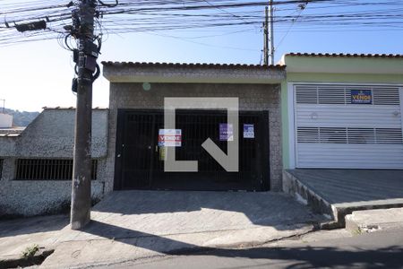 Fachada de casa à venda com 4 quartos, 166m² em Condomínio Maracanã, Santo André