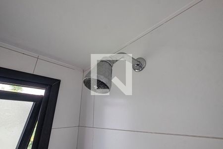 Banheiro de apartamento para alugar com 1 quarto, 24m² em Pinheiros, São Paulo