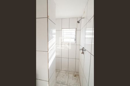Banheiro de kitnet/studio para alugar com 1 quarto, 16m² em Liberdade, São Paulo