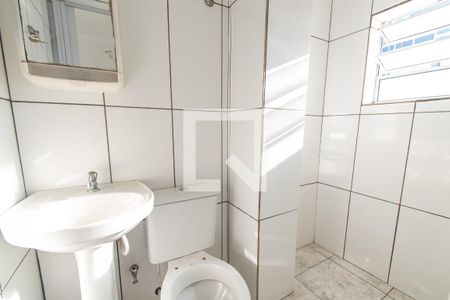 Banheiro de kitnet/studio para alugar com 1 quarto, 16m² em Liberdade, São Paulo