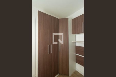 Quarto 1 de apartamento para alugar com 2 quartos, 57m² em Santa Ifigênia, São Paulo