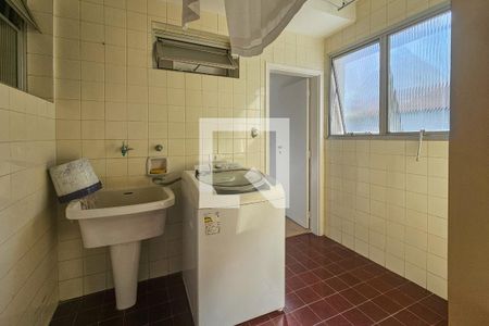 Área de serviço de apartamento para alugar com 3 quartos, 136m² em Centro, Guarujá
