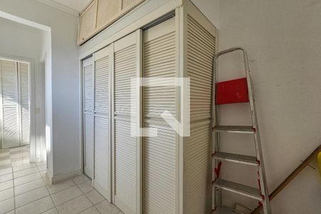 Quarto de Serviço de apartamento para alugar com 3 quartos, 136m² em Centro, Guarujá