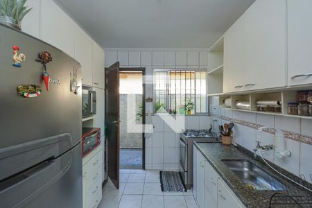 Cozinha de casa para alugar com 3 quartos, 200m² em Jardim Regis, São Paulo